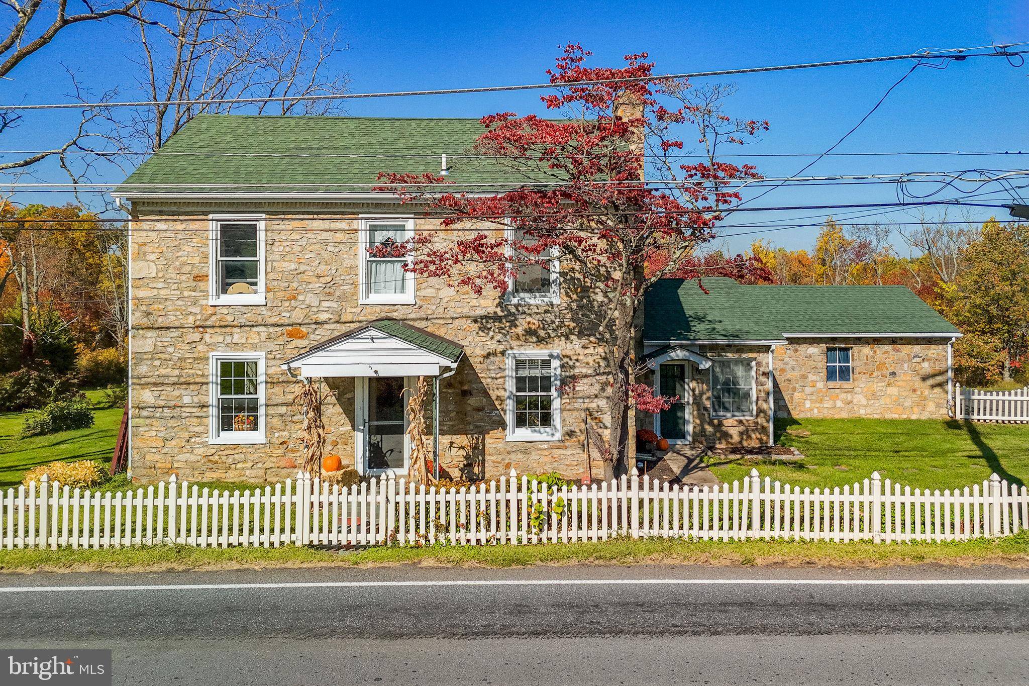 3762 PRICETOWN RD, Fleetwood, PA 19522