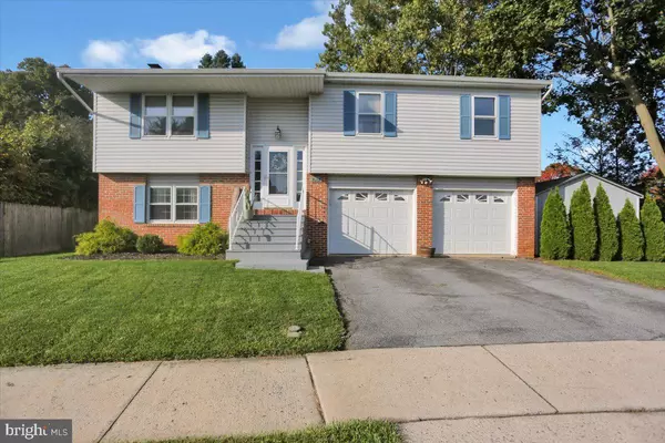 Reading, PA 19610,922 CLOVER DR