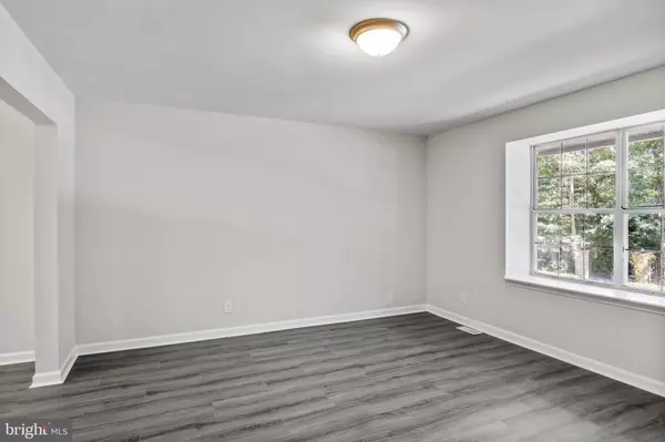 Sicklerville, NJ 08081,137 S GROVE ST