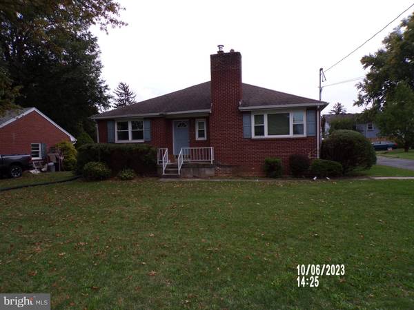 912 MAIN ST, Royersford, PA 19468