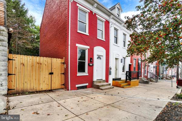 20 N BROAD ST, York, PA 17403