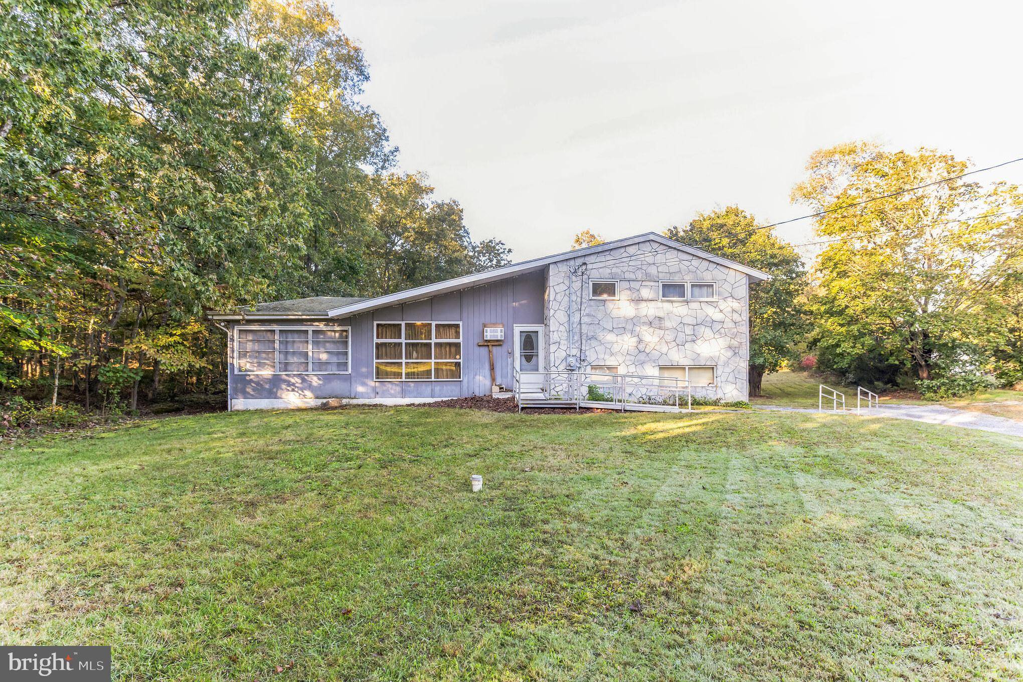 392 S BURLINGTON RD, Bridgeton, NJ 08302