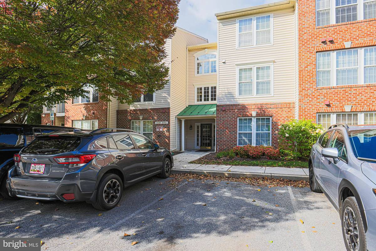 Owings Mills, MD 21117,2042 HUNTING RIDGE DR #2042