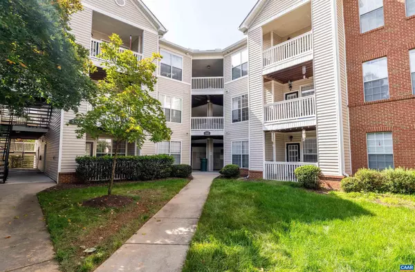 310 RIVERBEND DR #3E, Charlottesville, VA 22911