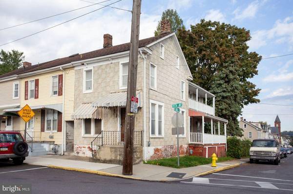 57 E 5TH AVE, York, PA 17404