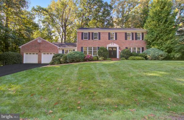 11201 CRANBROOK LN, Oakton, VA 22124