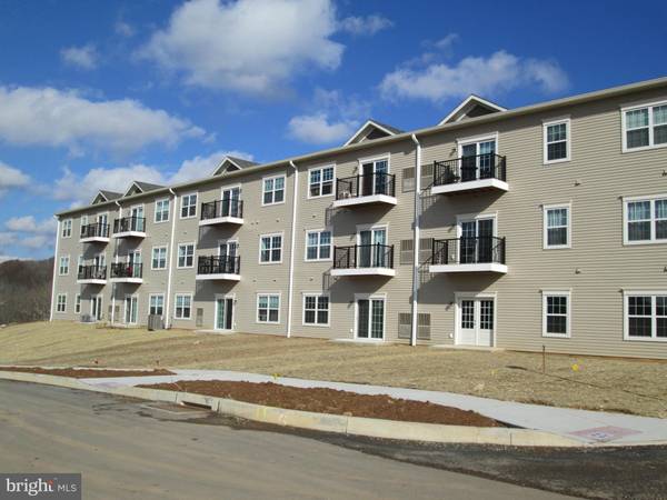 Sinking Spring, PA 19608,79 LEGACY BLVD #102