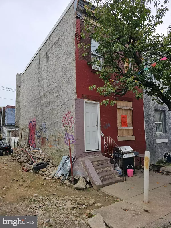 734 W RUSSELL ST, Philadelphia, PA 19140