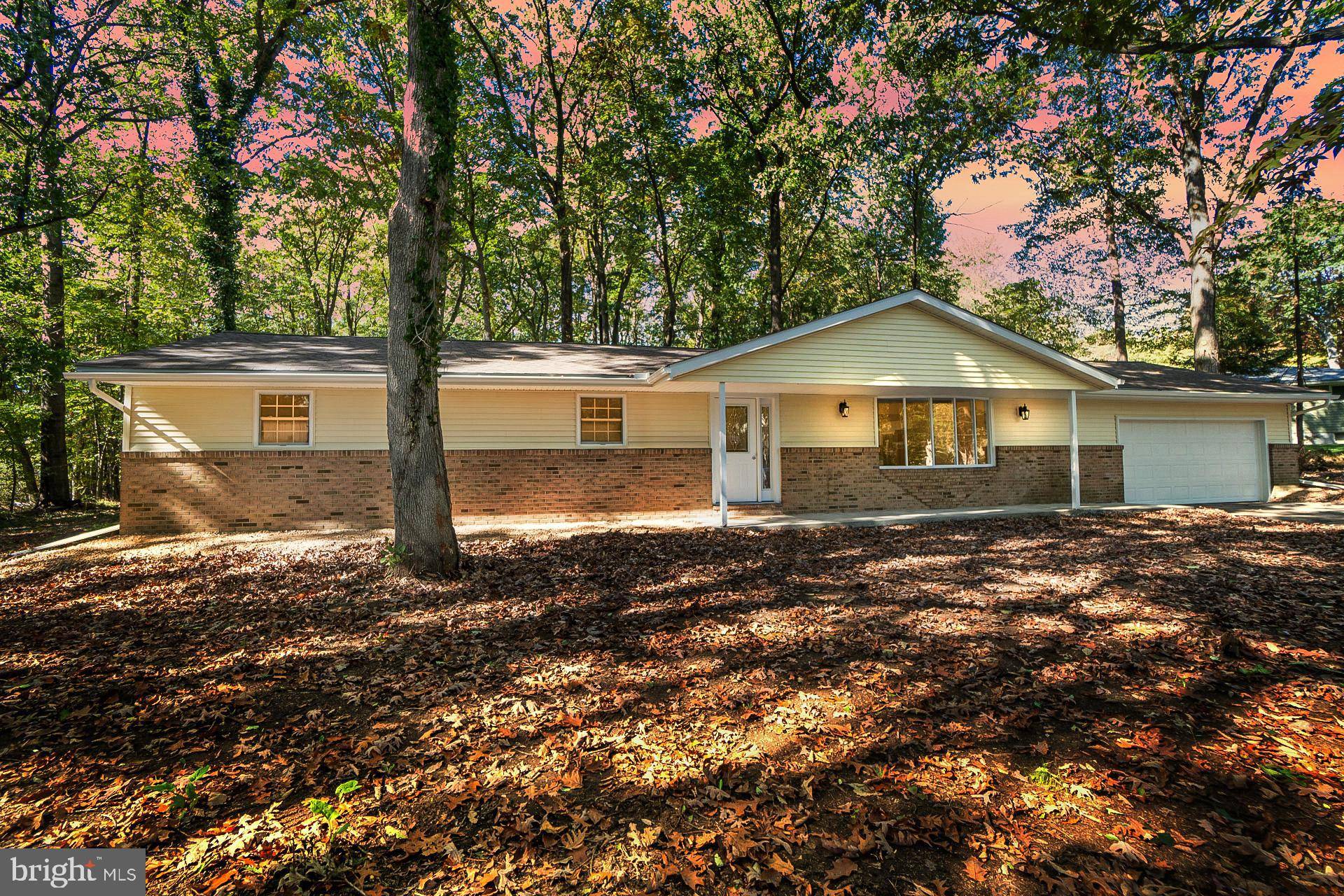 1311 SPRING DR, Walnutport, PA 18088