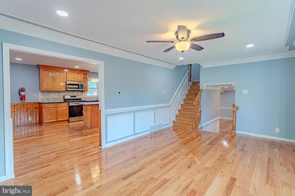 Delran, NJ 08075,18 RIDGEWOOD AVE