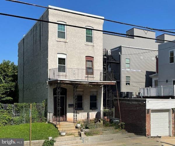 3213 WALLACE ST, Philadelphia, PA 19104