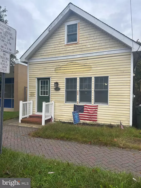 141 E MAIN ST, Tuckerton, NJ 08087