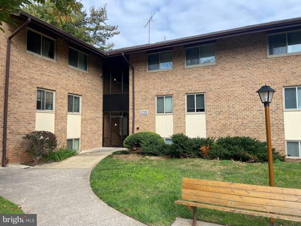 18808 WALKERS CHOICE RD #2, Montgomery Village, MD 20886