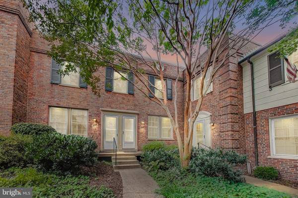 1401 S EDGEWOOD ST #495, Arlington, VA 22204