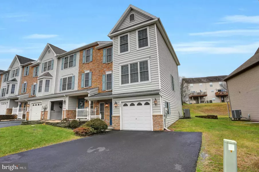 483 SUNDAY DR, Harrisburg, PA 17111