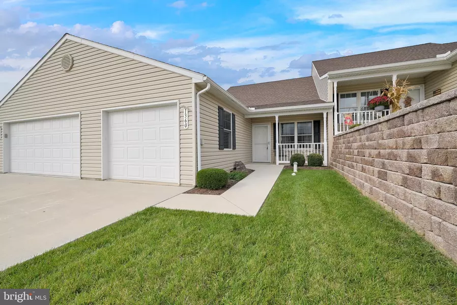 1360 PLEASANT VIEW DR, Spring Grove, PA 17362