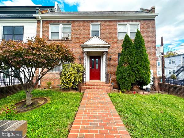 1274 MEIGS PL NE, Washington, DC 20002