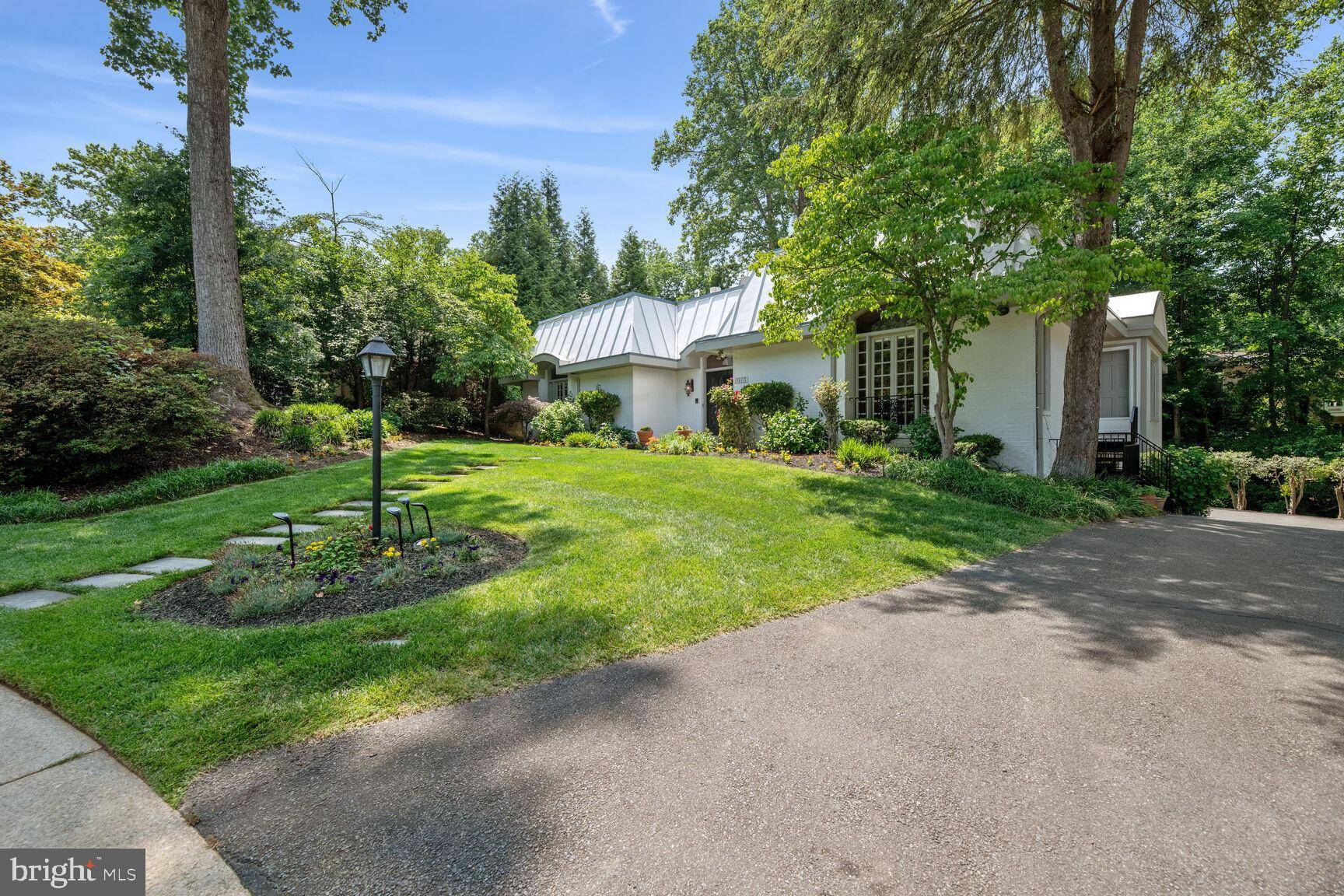 1517 HIGHWOOD DR, Mclean, VA 22101