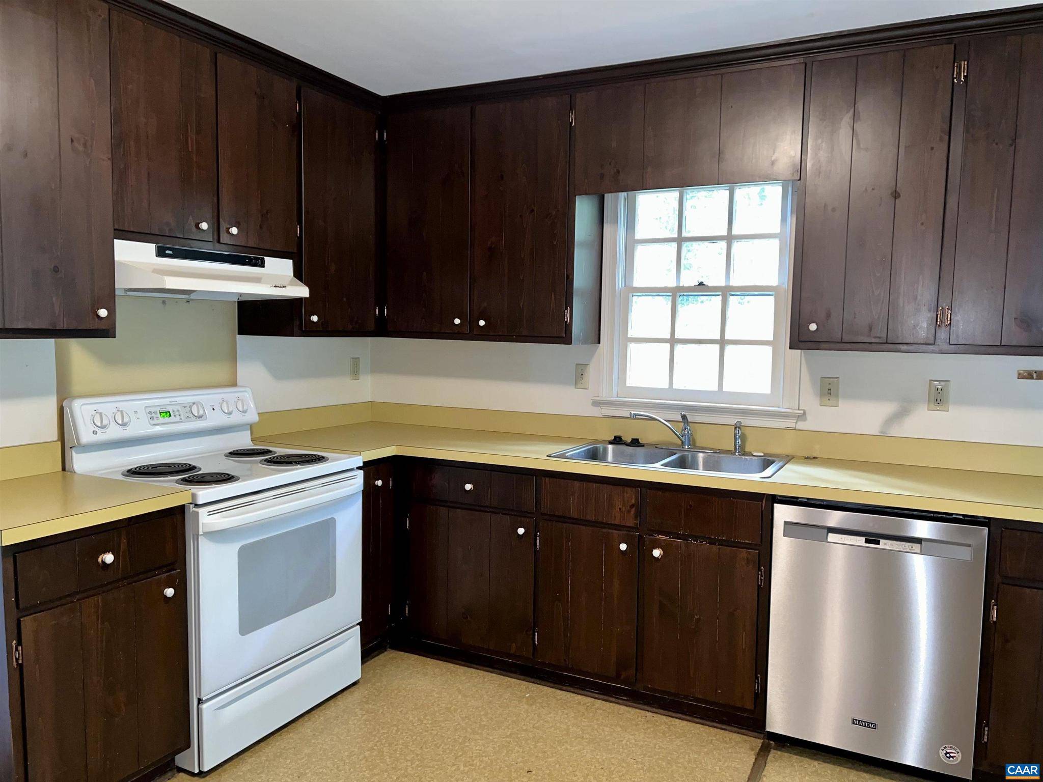Charlottesville, VA 22901,101 VICAR CT