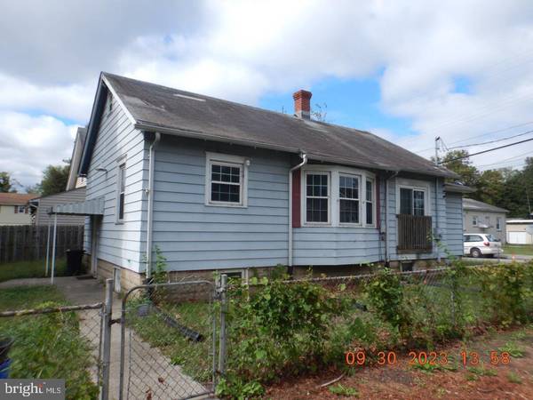 21 PLANT ST, Deepwater, NJ 08023