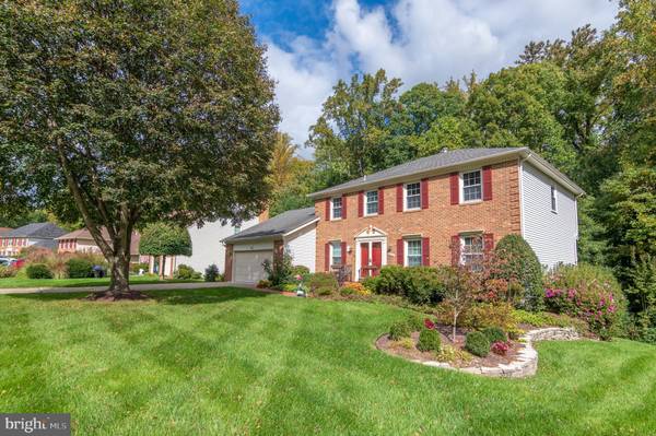 4615 TAPESTRY DR, Fairfax, VA 22032