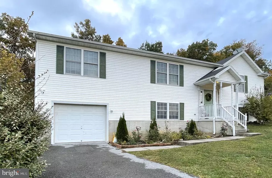 93 BURDETTE DR, Martinsburg, WV 25404