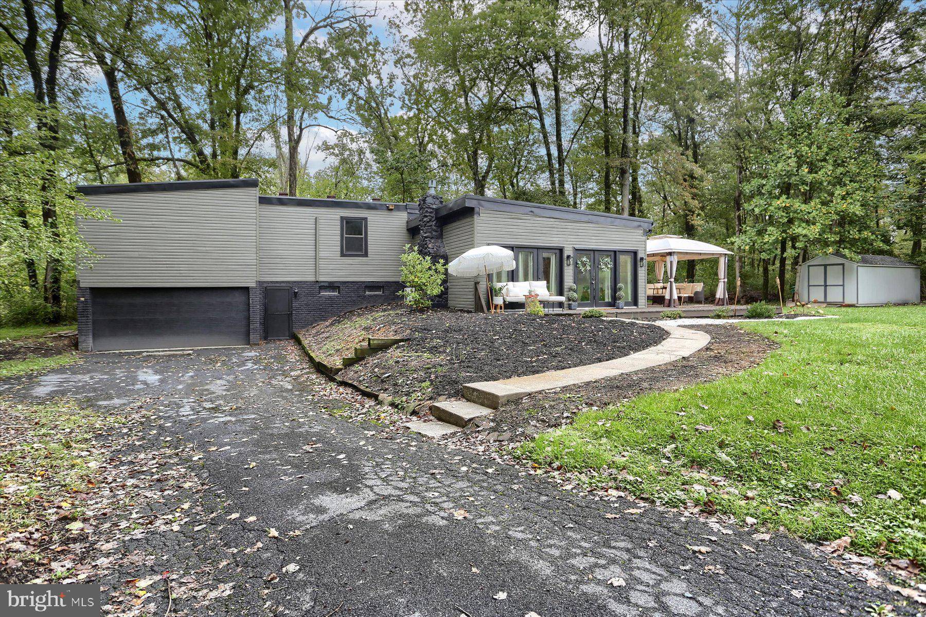 Hummelstown, PA 17036,1361 SHOPES CHURCH RD
