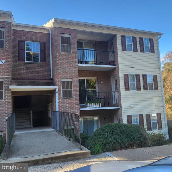 14905 RYDELL RD #102, Centreville, VA 20121