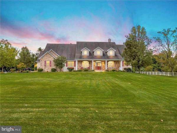 6480 WALNUT LN, Center Valley, PA 18034