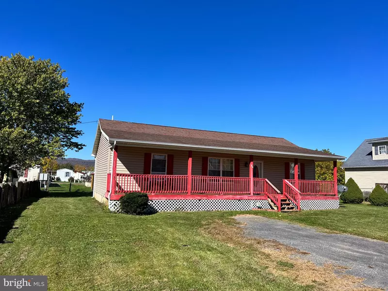 34 HISER ST, Moorefield, WV 26836