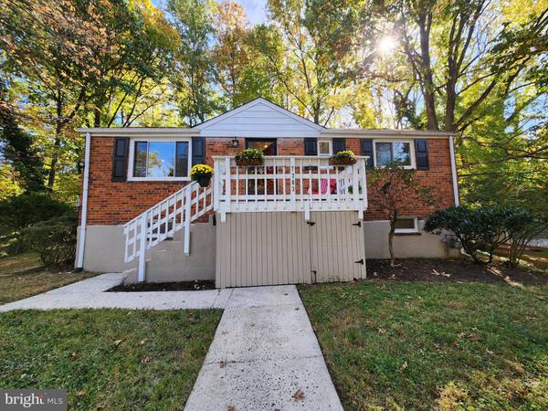 7203 ARTHUR DR, Falls Church, VA 22046