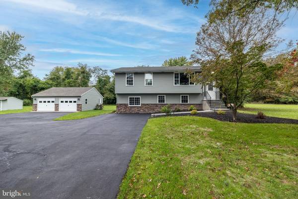 170 ROCKY RIDGE RD, Quakertown, PA 18951