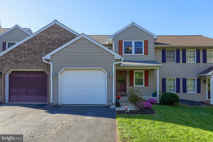 51 PARKVIEW DR, Reinholds, PA 17569