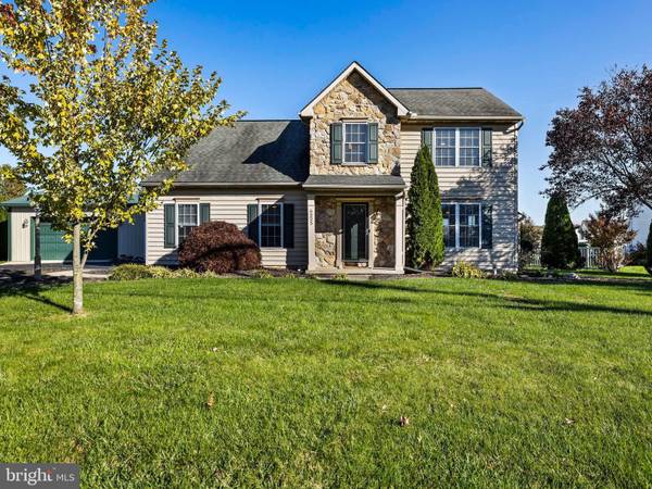 5225 BOARD RD, Mount Wolf, PA 17347