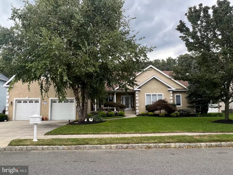 16 SCARLETT OAK CIR, Egg Harbor Township, NJ 08234