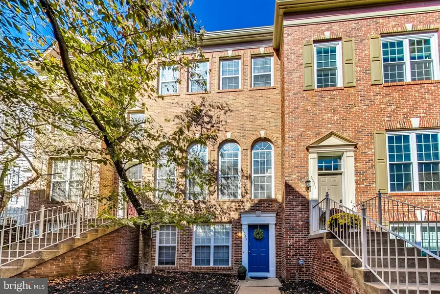 6033 RICKETTS WALK, Alexandria, VA 22312