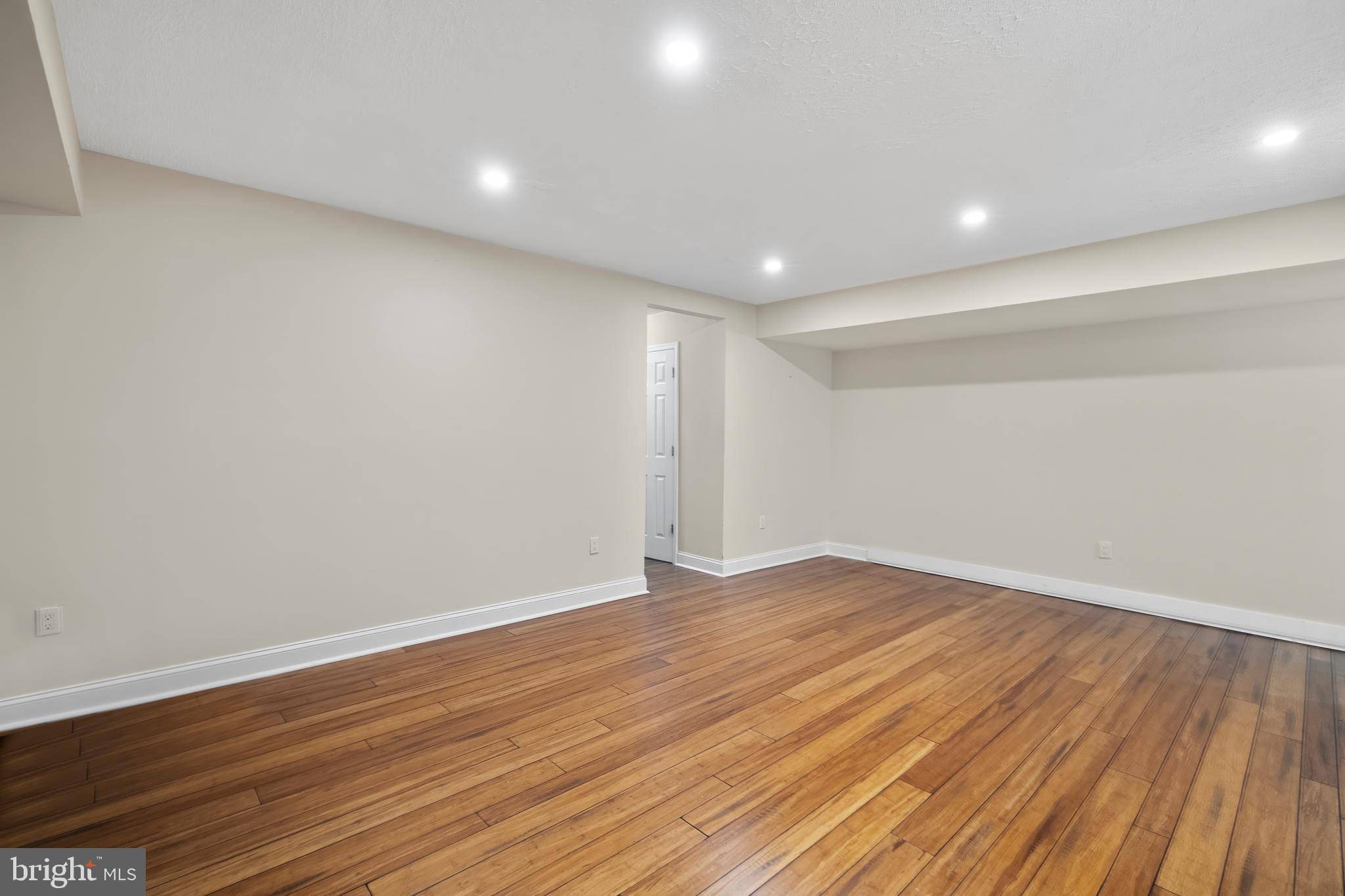 Suitland, MD 20746,3819 SAINT BARNABAS RD #T1