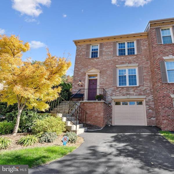 5937 WOODFIELD ESTATES DR, Alexandria, VA 22310