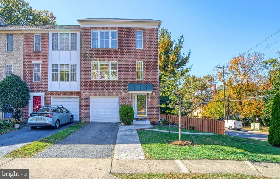 1604 S TAYLOR ST S, Arlington, VA 22204