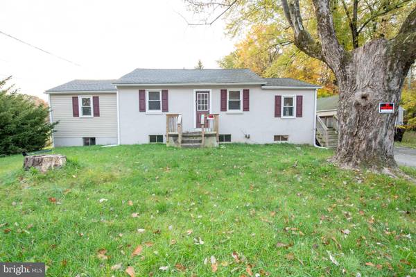 3156 CASSEL RD, Coopersburg, PA 18036