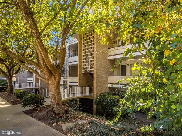 Bethesda, MD 20817,7535 SPRING LAKE DR #C-1