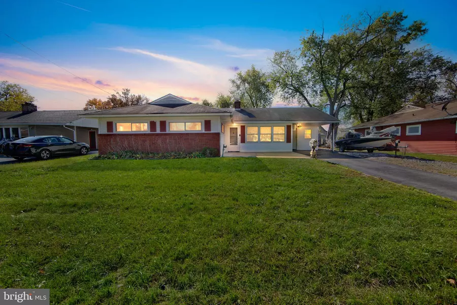 11 E STEPHEN DR, Newark, DE 19713