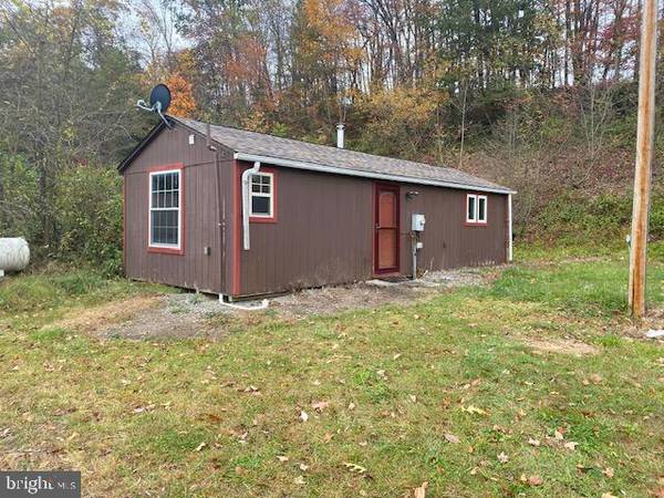 578 MIDDLE ROAD, Honey Grove, PA 17035