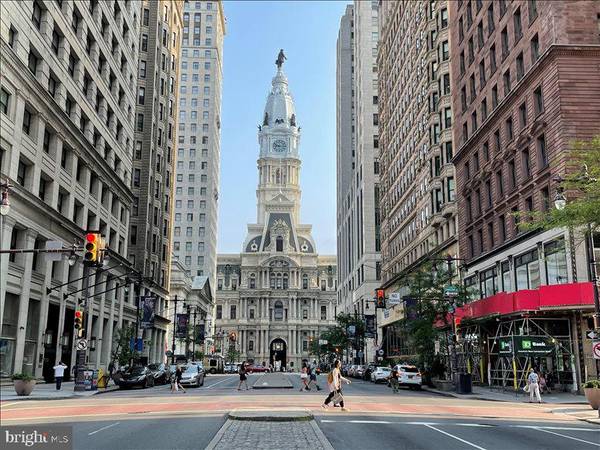 Philadelphia, PA 19145,2208 S BROAD ST