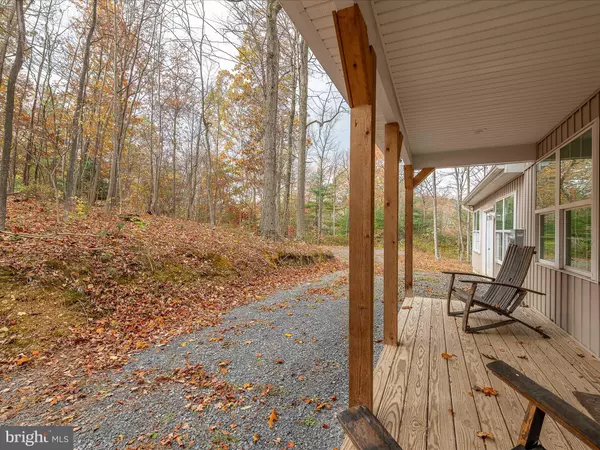 Berkeley Springs, WV 25411,356 CUBBY HOLE LN