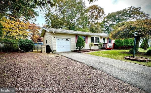 Bayville, NJ 08721,38 MOORAGE AVE