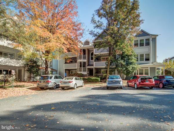 7714 LAFAYETTE FOREST DR #153 (33), Annandale, VA 22003