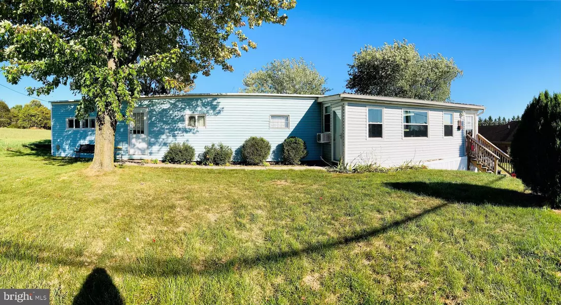 51 CRANES GAP RD, Carlisle, PA 17013