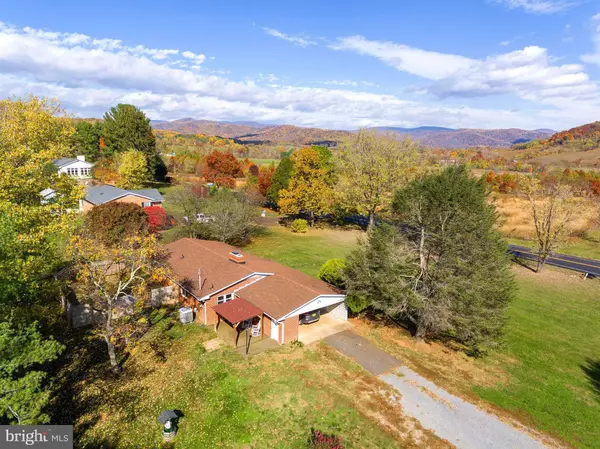 1699 FT VALLEY RD,  Sperryville,  VA 22740