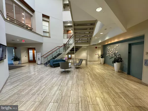 Malvern, PA 19355,5 GREAT VALLEY PKWY #210